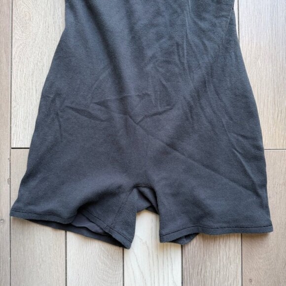 SKIMS Black Sleeveless Bodysuit - Picture 4 of 5